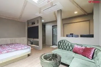 Show Hotel Pusan