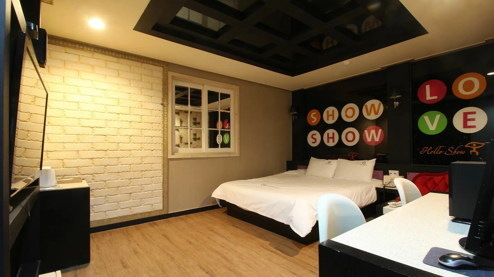 Show Hotel Pusan Jižní Korea