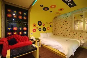 Show Hotel Busan 2*,